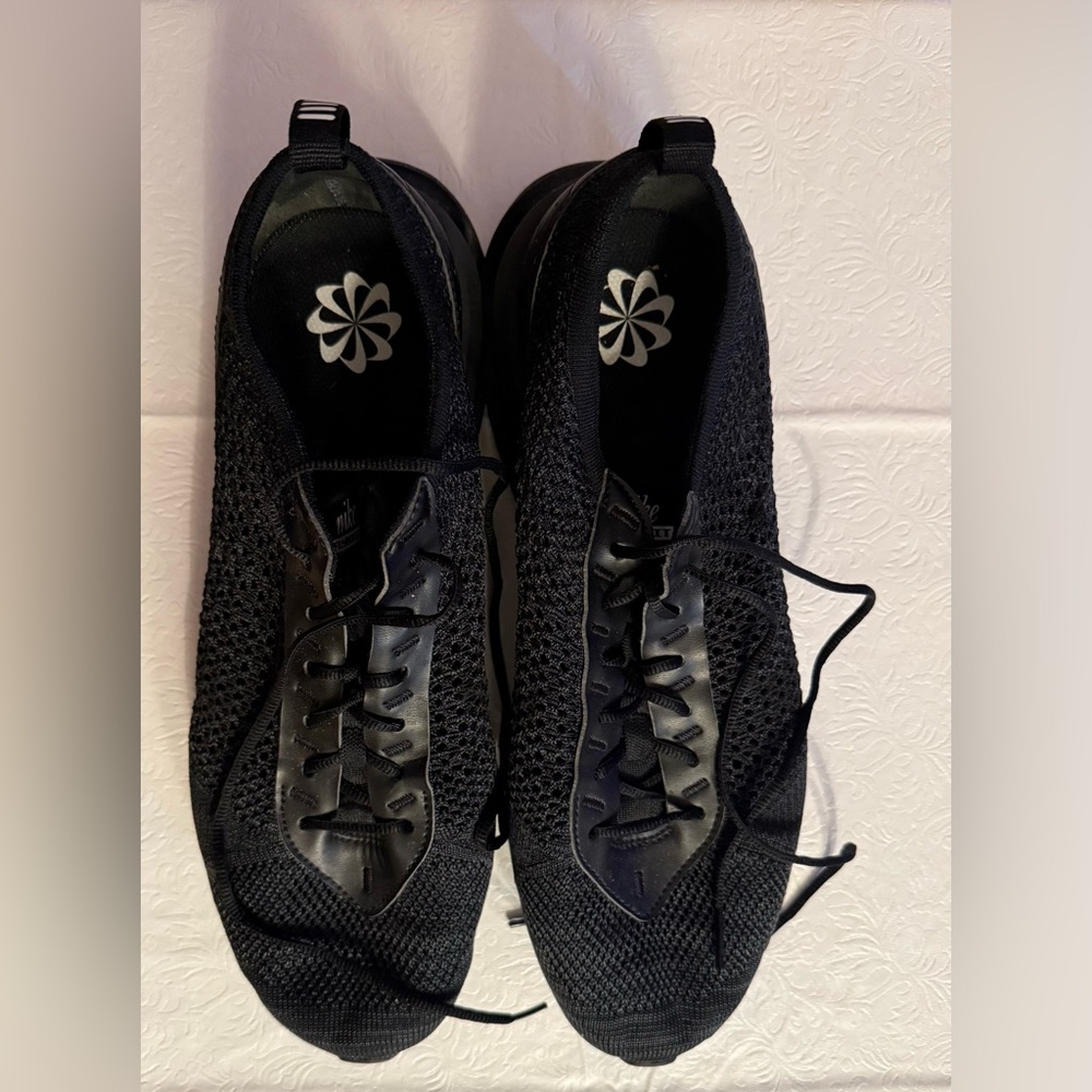 Nike Air Max Flyknit Racer-Men’s